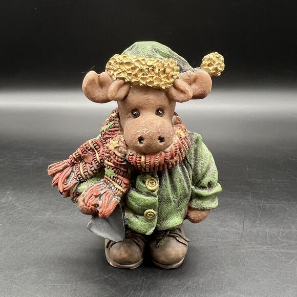 Jubilee Giftware Christmas Moose Hat Scarf Pet Figurine 5" Glitter - Picture 1 of 12